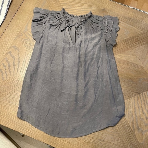 Nwot flutter sleeve top - Picture 6 of 7